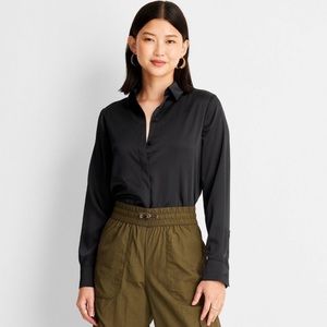 Black Long Sleeve Button-Up Shirt 🎩